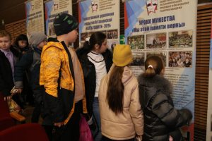 Уроки мужества и патриотические выставки прошли для детей и молодежи Лиманского района Астраханской области